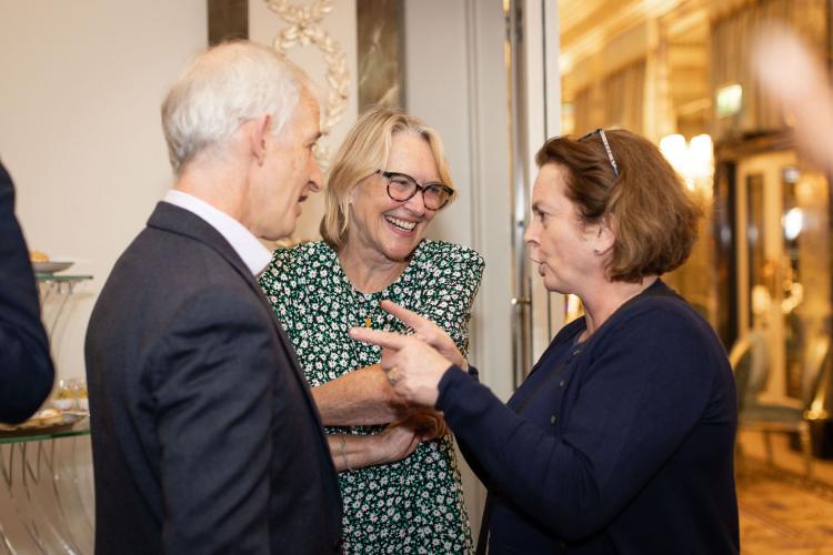Guests networking