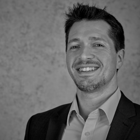 Simon Michaelides